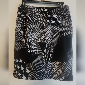 Worthington Monochrome Patterned Pencil Skirt